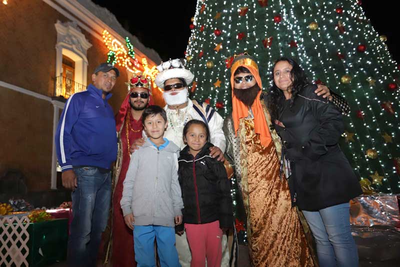 Invita gobierno del estado a visitar a los Reyes Magos en la pista de patinaje en hielo