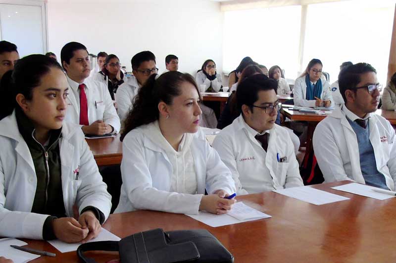 40 estudiantes realizarán su internado médico en Hospitales de la SESA
