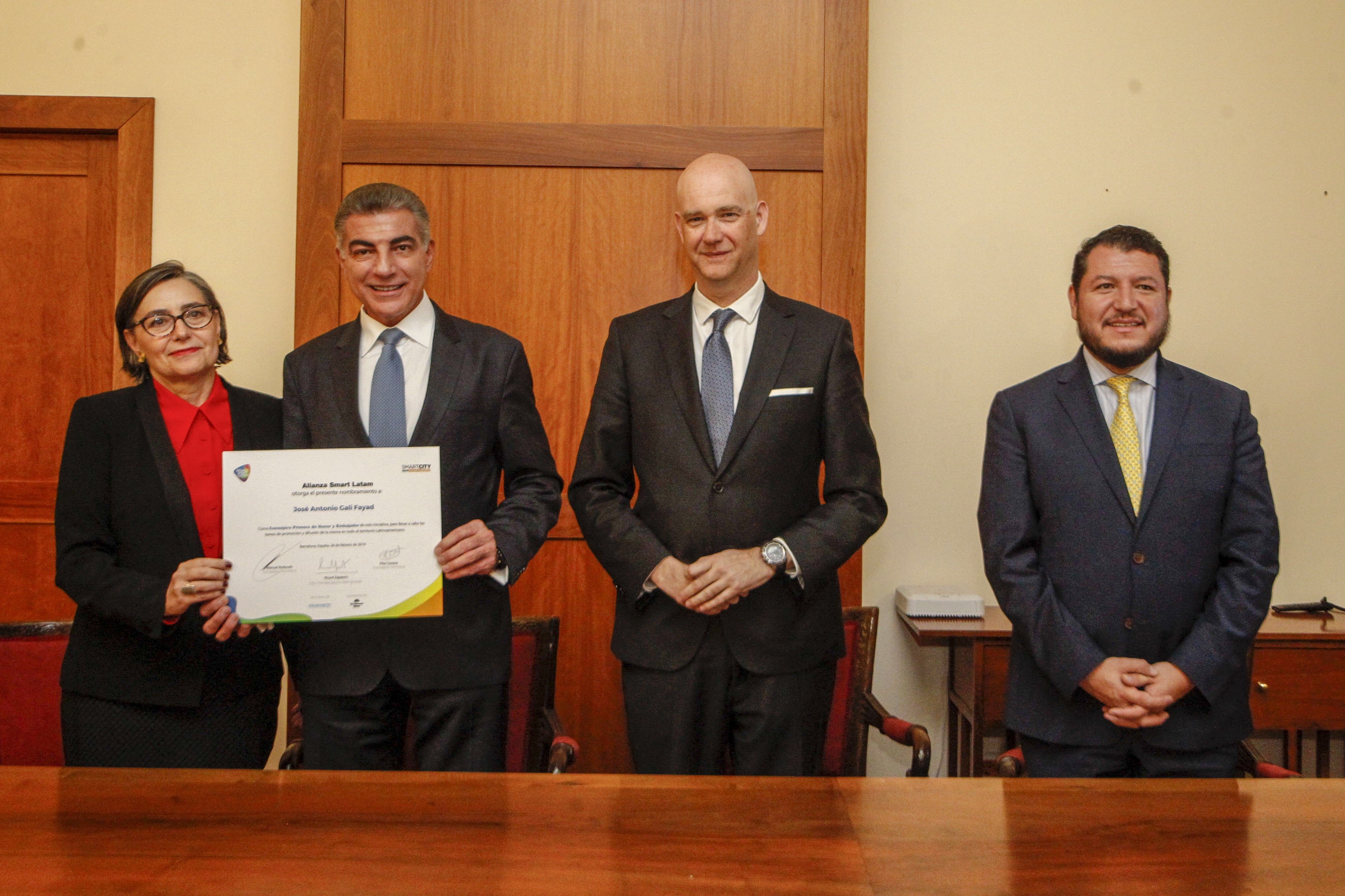 Tony Gali es nombrado Consejero primero de honor y embajador de Alianza Smart Latam