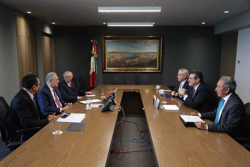 Marco Mena se reúne con Secretario de Comunicaciones y Transportes