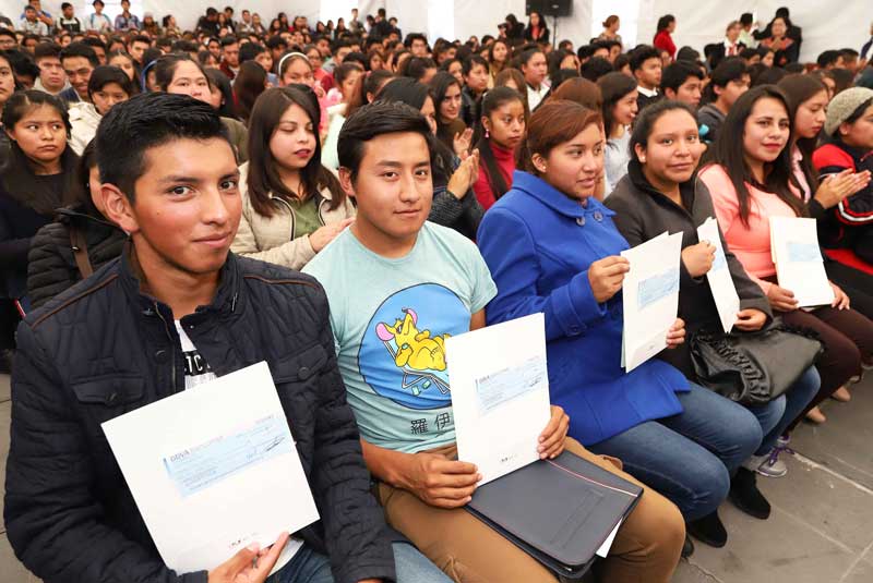 Continuarán beneficios del Sistema Estatal de Becas para estudiantes de Tlaxcala