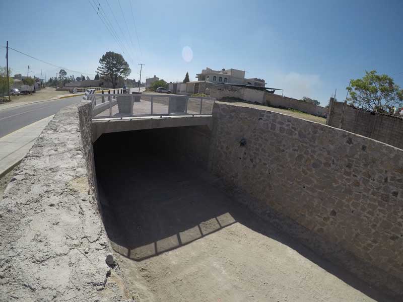 Concluye SECODUVI construcción de puente vehicular en Ayometla