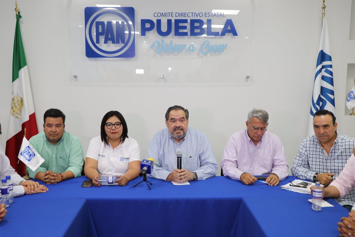 Ataques hacia Cárdenas, síntoma de que ha superado a Barbosa: Héctor Larios