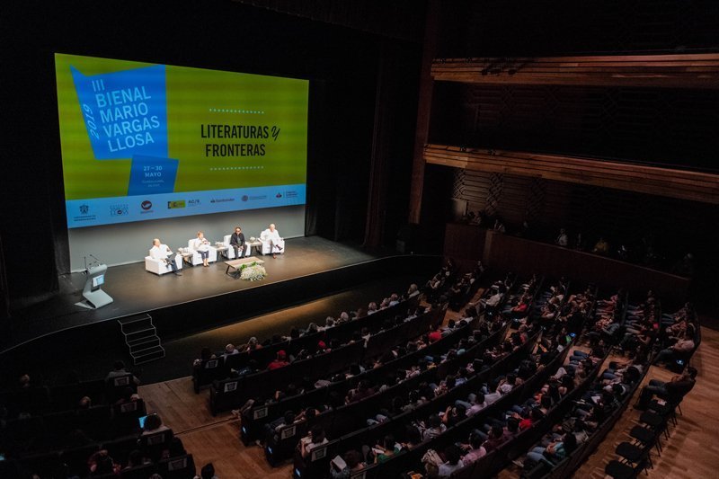 El arte de hacer literatura. Una mirada desde los novelistas