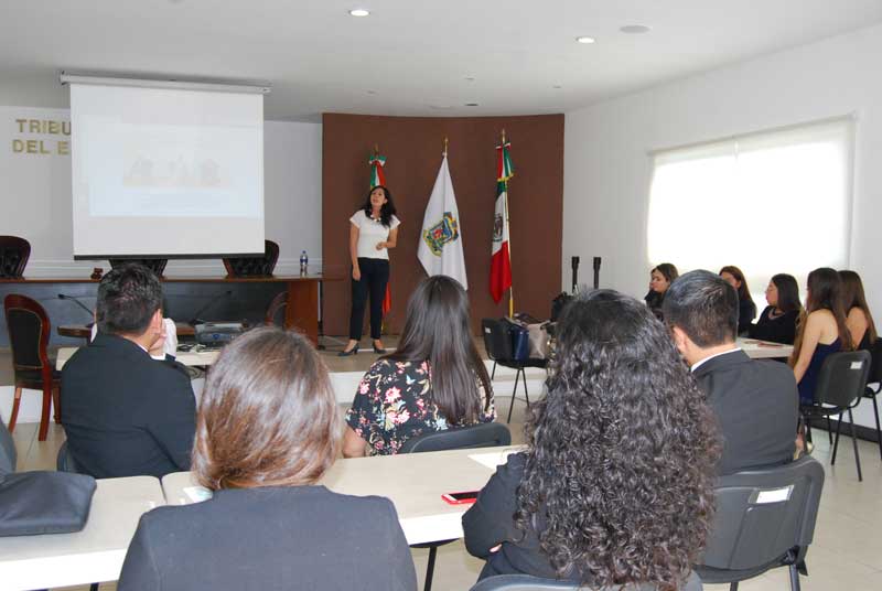 Participan alumnos de la Escuela Libre de Derecho de Puebla en Magistrado por un Día