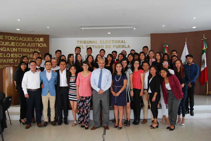 Alumnos de la BUAP participan en Magistrado por un día