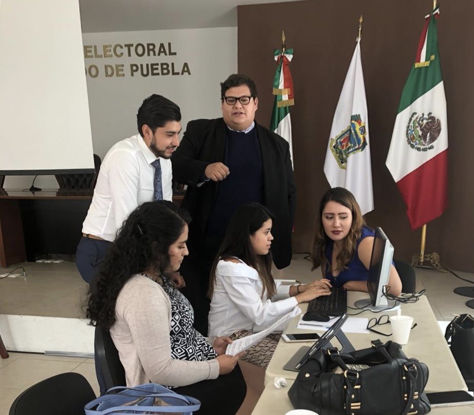 Participan alumnos de la Escuela Libre de Derecho de Puebla en Magistrado por un día