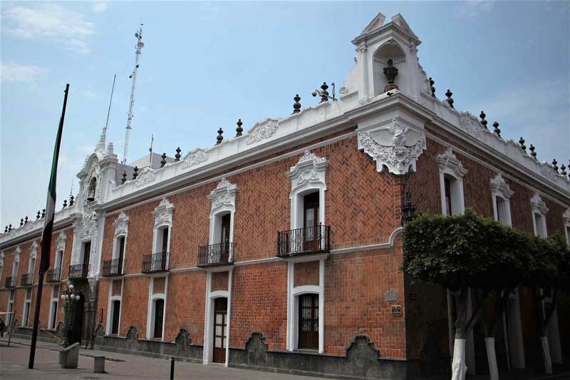 Atiende SEGOB a grupo de pensionados y jubilados