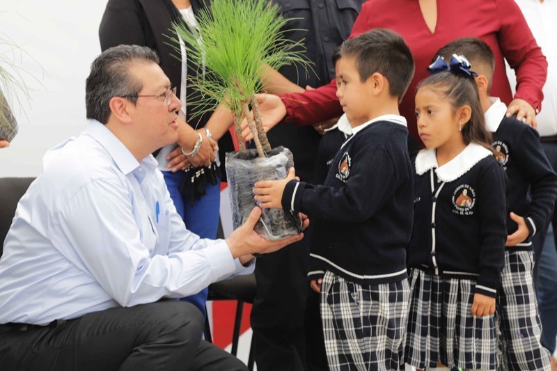 Marco Mena pone en marcha Reforestación 2019 para sembrar 1.5 millones de dólares