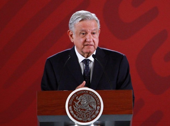 Anuncia López Obrador comisión especial para atender el tema migratorio