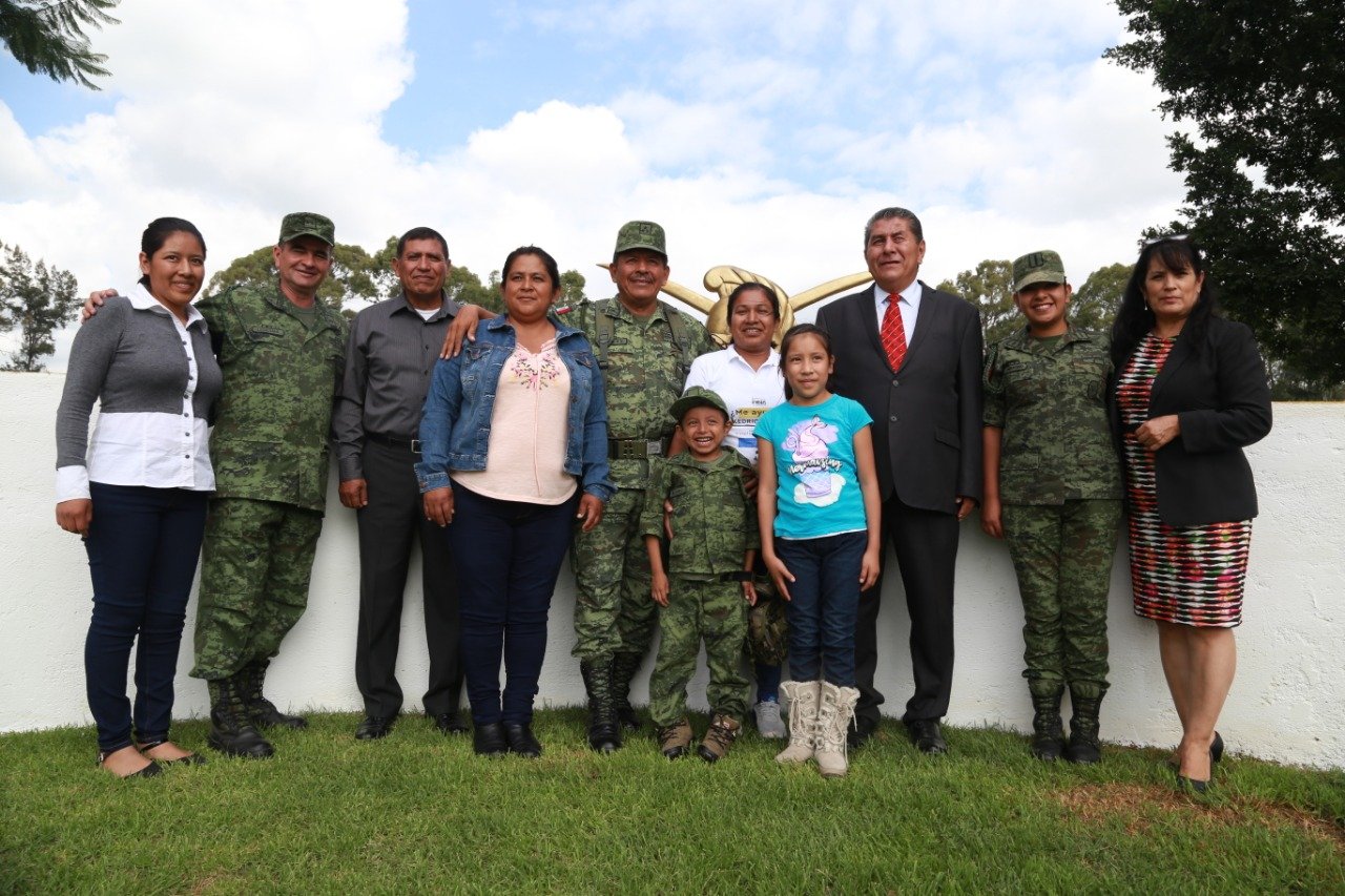 DIF municipal Atlixco apoya a cumplir sueño de niño con enfermedad degenerativa