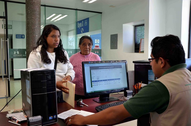 Garantiza SESA acceso a servicios médicos a través del Seguro Popular