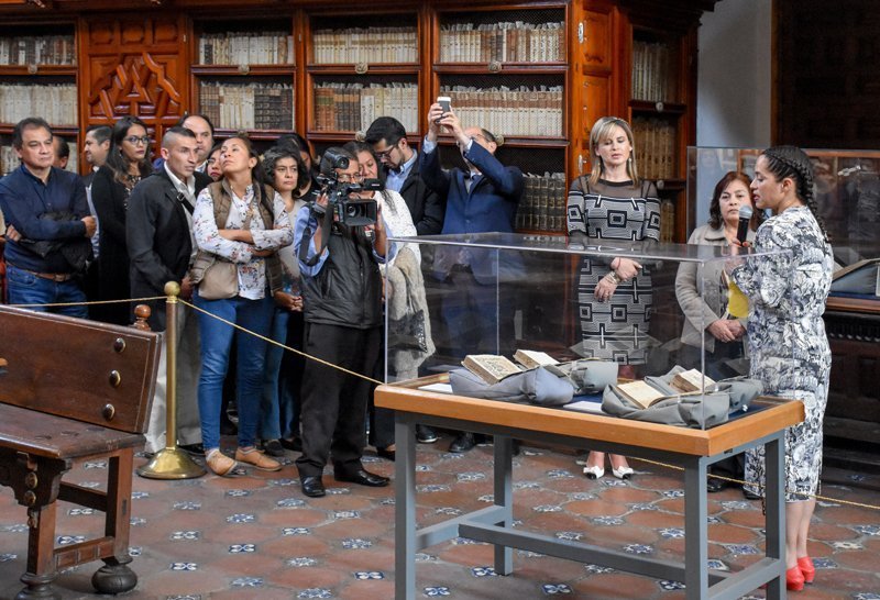 Se inaugura “Imaginario de un encuentro” exposición que reúne el acervo de las bibliotecas Palafoxiana y Franciscana