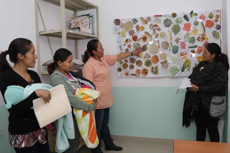 Difunde SESA beneficios de la lactancia materna