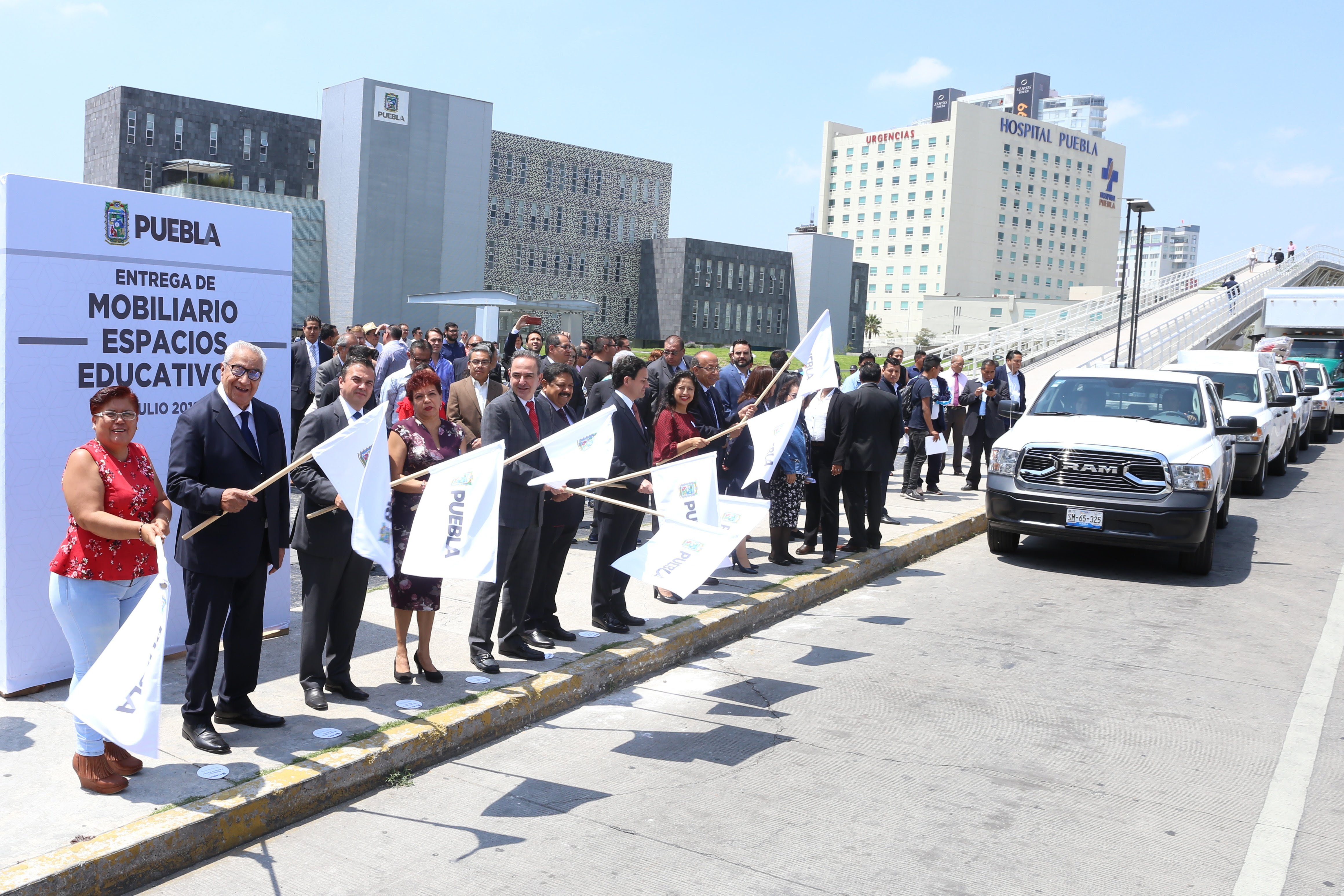 El Gobierno estatal inicia equipamiento de escuelas de 141 municipios