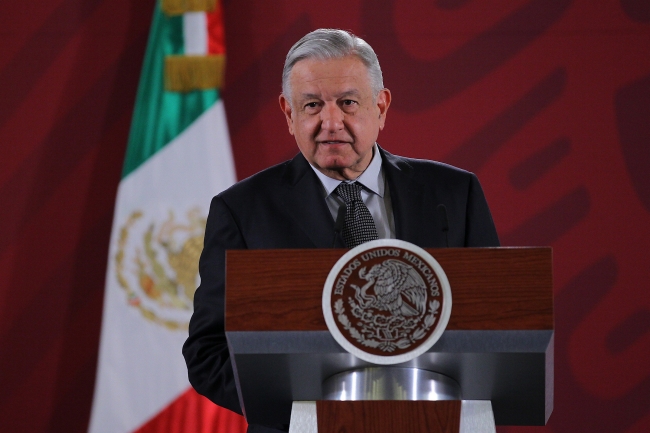 Achaca AMLO crisis de municipios a «fracaso neoliberal»
