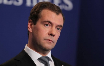 Renuncian primer ministro y gabinete ruso
