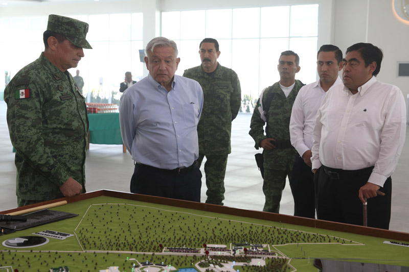 Supervisa el presidente López Obrador Industrial Militar en Puebla