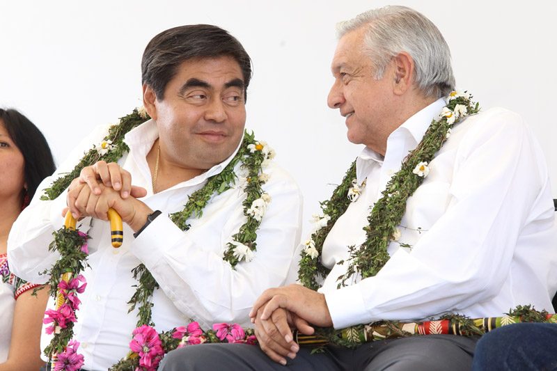 Apoyos sin intermediarios a comunidades indígenas, garantiza López Obrador en Puebla