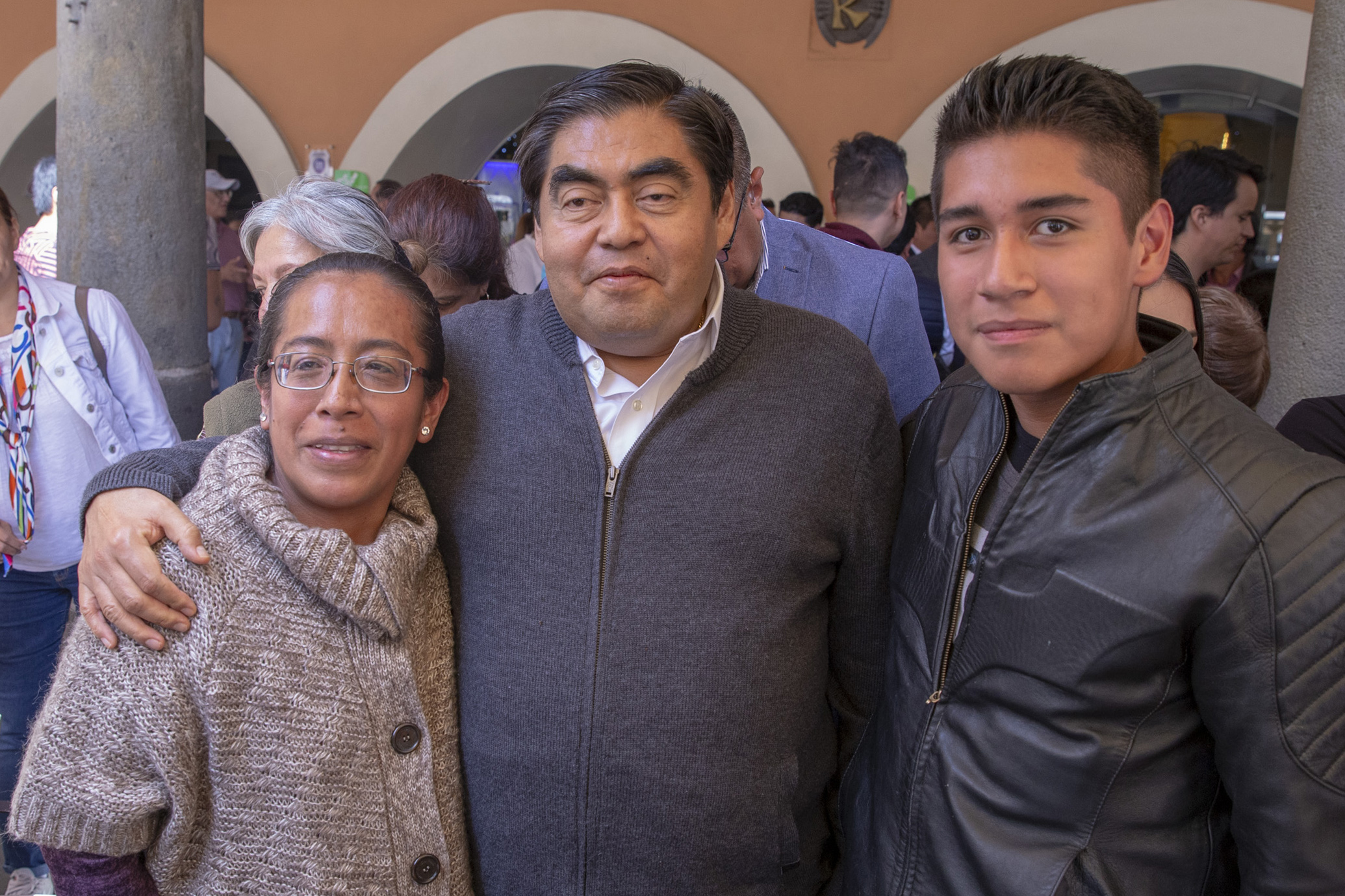Es Barbosa Huerta el primer Gobernador en sumarse al programa La Escuela es Nuestra, destaca AMLO