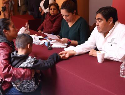 Con hechos, mi gobierno acredita trabajar por los que menos tienen: Miguel Barbosa