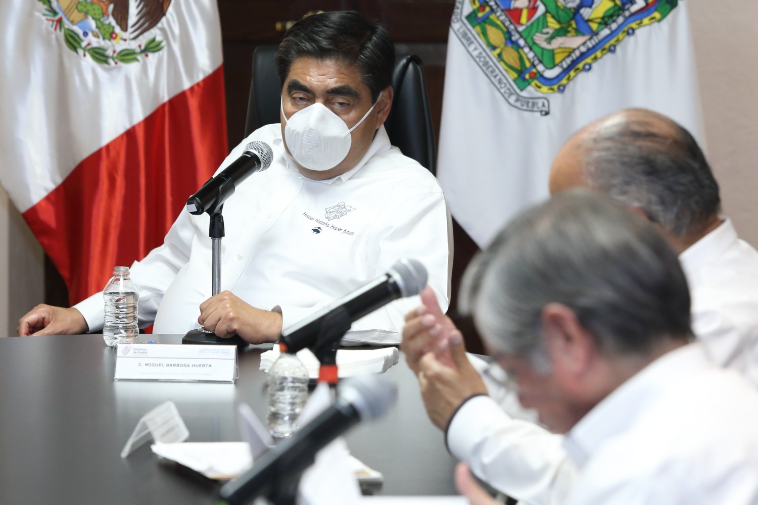 Limpiar la via pública de ambulantes para frenar el COVID-19, pide Barbosa Huerta a ediles municipales