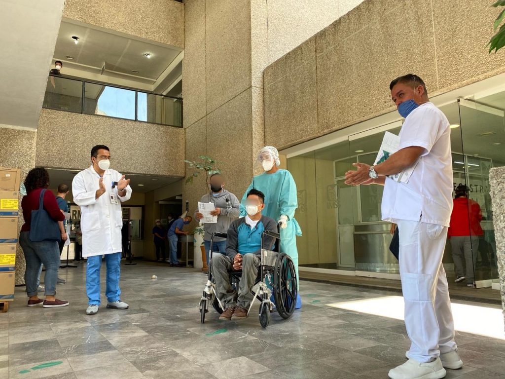 Paciente de 36 años diagnosticado con COVID-19 fue dado de alta en HGZ No.20 “La Margarita” del IMSS