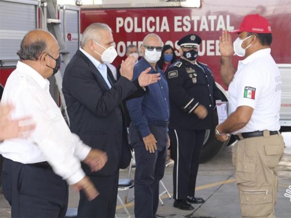 Reconoce SSP a bomberos en su día