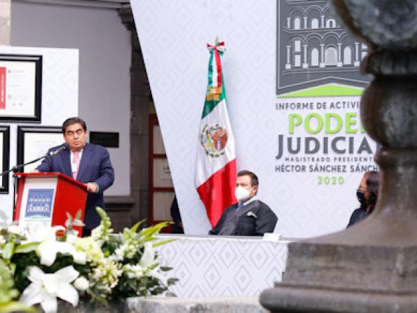 Manifiesta MBH respeto a la autonomía de los poderes: “no creo en el sometimiento”