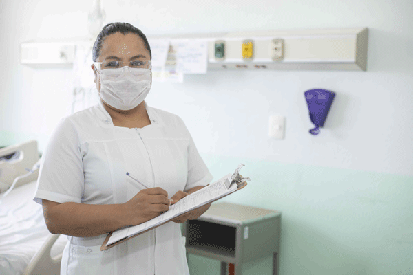 CAPACITA SESA A QUÍMICOS Y PERSONAL DE NUTRICIÓN EN CÓDIGOS DE BIOSEGURIDAD
