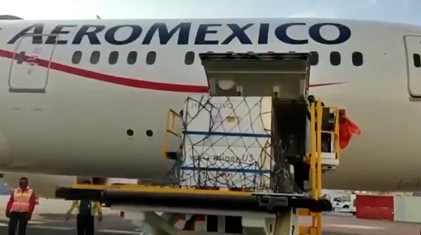 Llegan a México 5.7 millones de dosis a granel de AstraZeneca