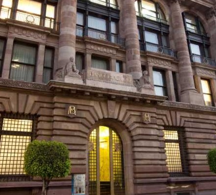 AMLO propondrá un nuevo gobernador para Banxico