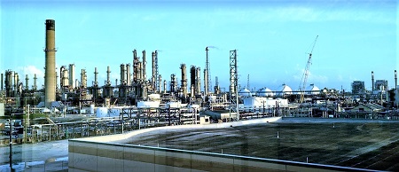 Pemex defiende la compra de refinería en Houston y su apuesta al petróleo