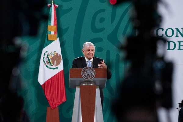 AMLO asegura que en un año operará la Línea 12 del Metro