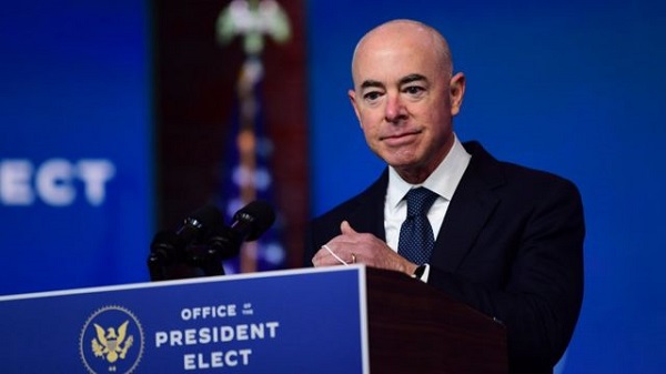 Secretario de Seguridad de EEUU llegó a México para analizar reapertura de la frontera