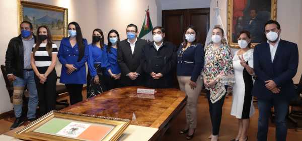 El gobernador Miguel Barbosa se reunió con diputados locales electos del PAN