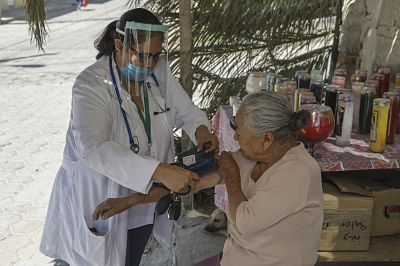 RECOMIENDA SESA A ADULTOS MAYORES REFORZAR