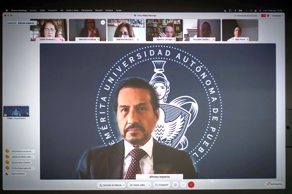 Encabeza rector Alfonso Esparza entrega de reconocimientos de calidad a nueve programas educativos