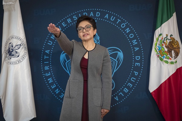 Lilia Cedillo Ramírez toma protesta como rectora de la BUAP para el periodo 2021-2025