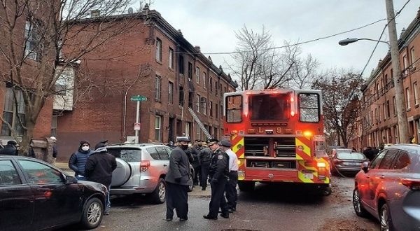 Incendio en Filadelfia deja 13 muertos, 7 de ellos menores