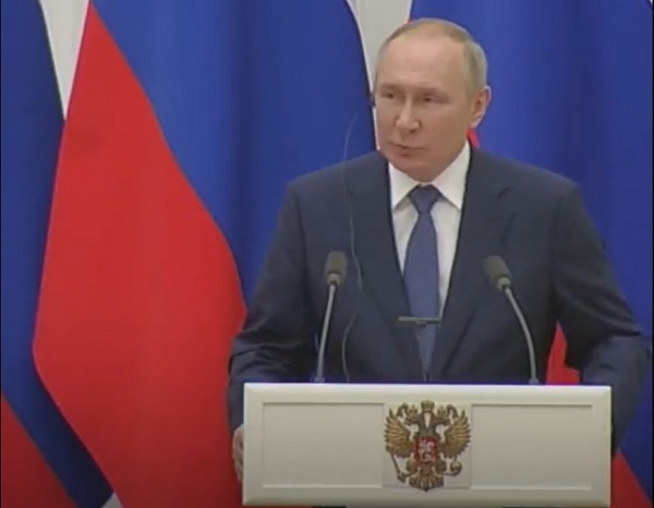 Si Ucrania intenta recuperar Crimea, Europa será arrastrada a una guerra: Putin