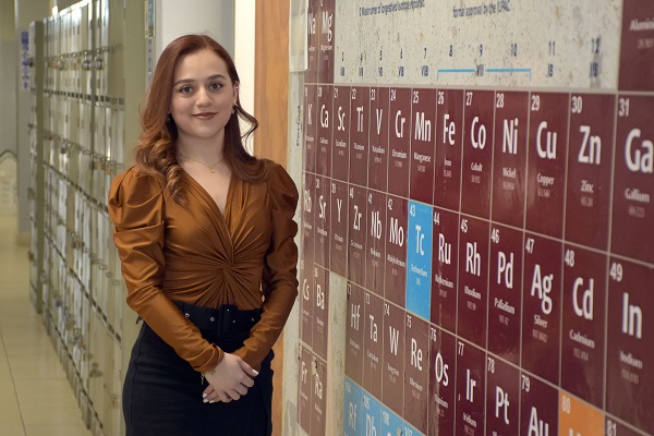 Dinorah Pérez Lima Ponce, una de dos mexicanos seleccionados por la Universidad de Lille, en Francia, para estudiar en su claustro