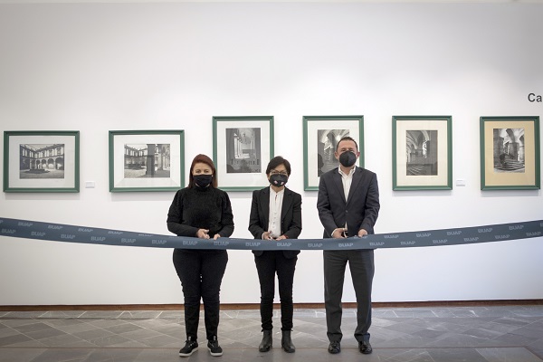 Inaugura la rectora Lilia Cedillo la exposición Adalberto Luyando, legado fotográfico