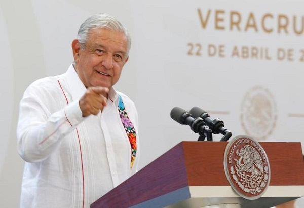 AMLO respalda campaña de Morena contra diputados de oposición