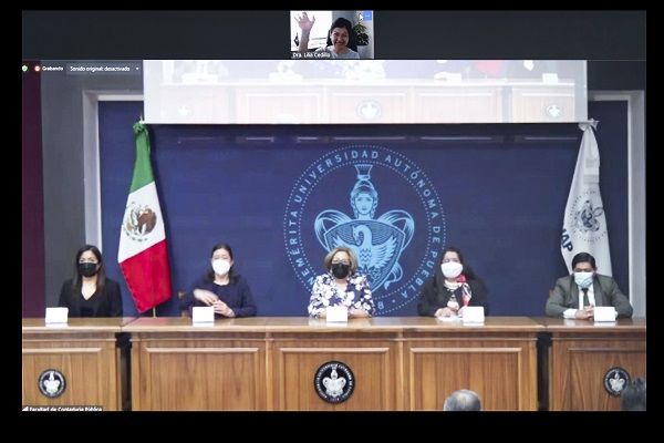 Vera Muñoz rinde protesta como directora de la Facultad de Contaduría Pública