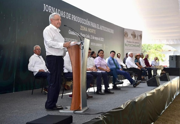 AMLO convoca a realizar asambleas para aumentar producción de alimentos básicos
