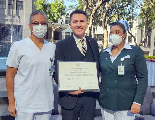 Erick Landeros, investigador de la BUAP, uno de los mejores profesionales en Enfermería del país