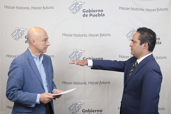 Designan a Juan Carlos Moreno Valle como secretario de la Función Pública