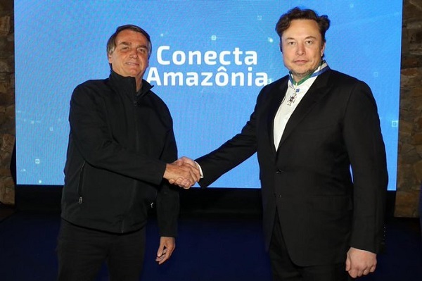 Elon Musk llevará internet a 19.000 escuelas aisladas en la Amazonía en Brasil