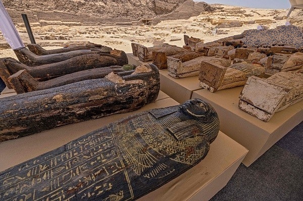 Descubren 250 impresionantes sarcófagos con momias del Antiguo Egipto